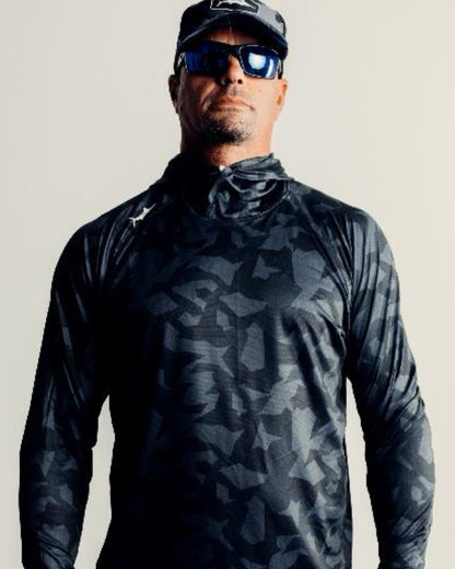 BILLFISH GEAR CAMO HOODED LONG SLEEVE MODEL PUERTO RICO Y CARIBE