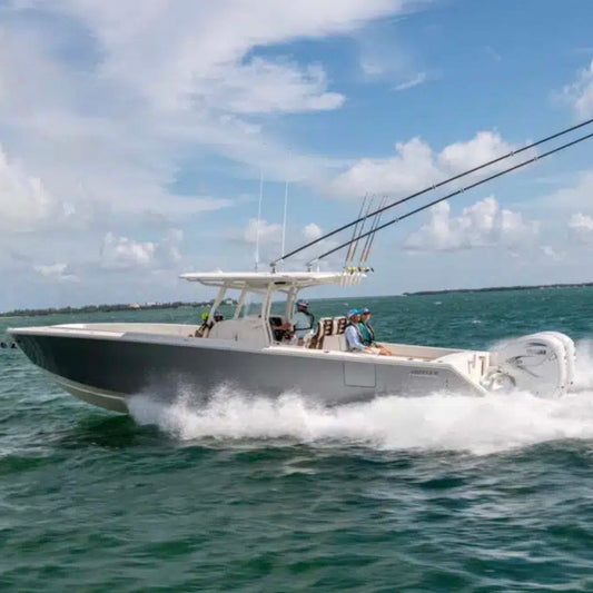 Lancha de motor en Puerto Rico y Caribe Jupiter 38