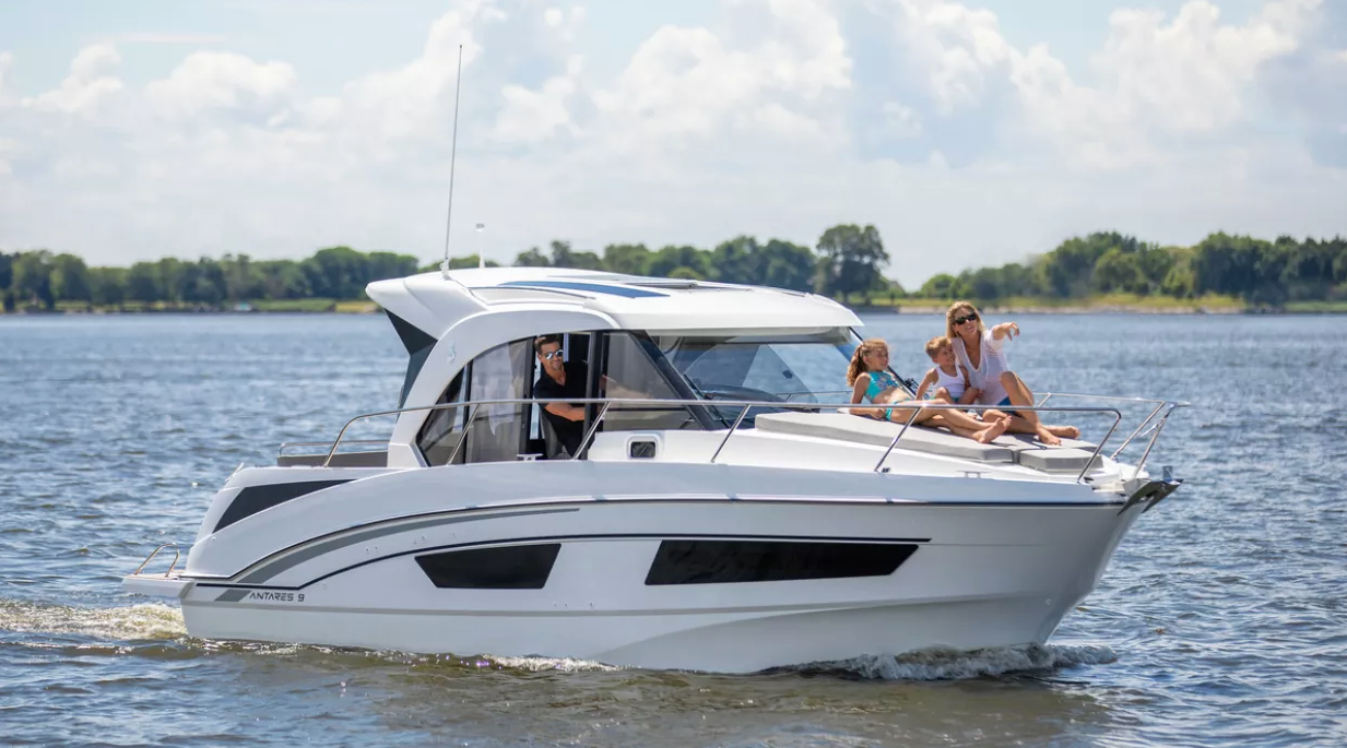 BENETEAU Antares 9